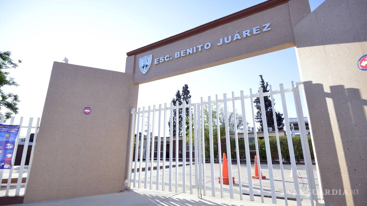 Altas temperaturas obligan a reducir horarios en escuelas de Coahuila