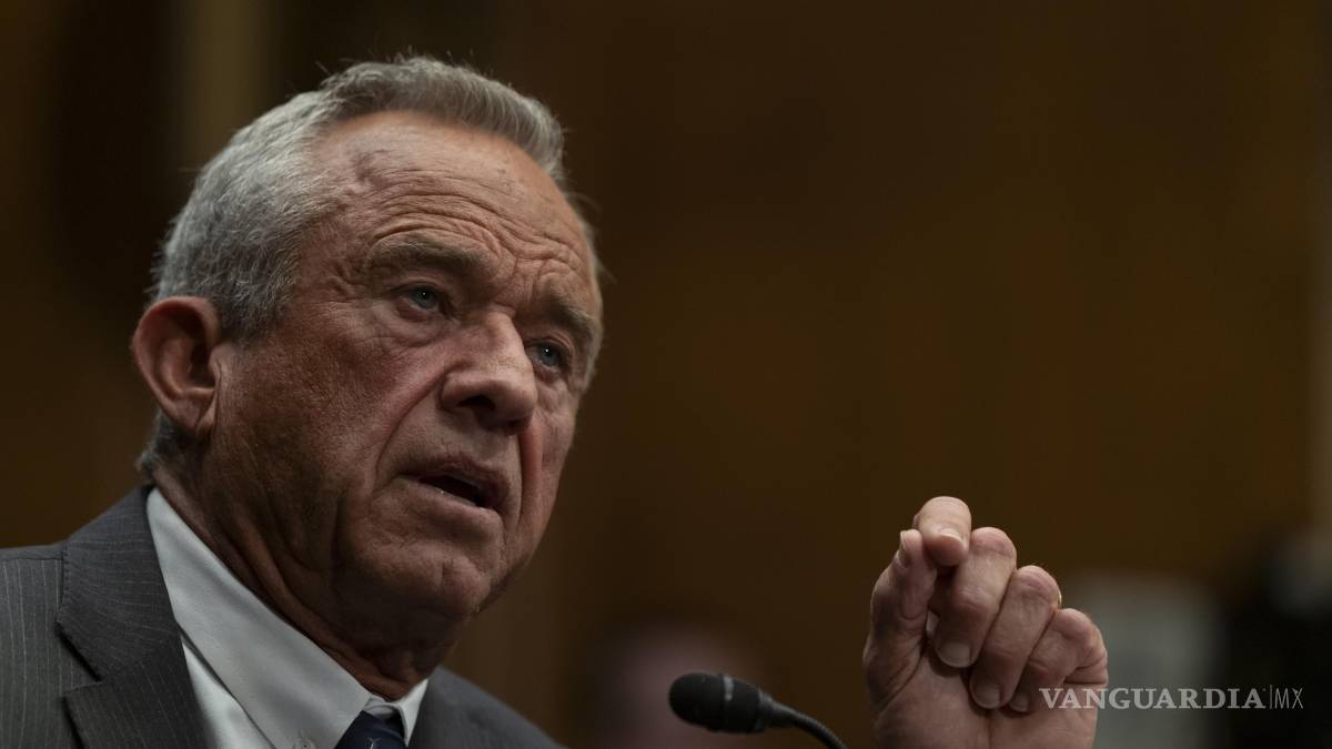 Robert F. Kennedy Jr. sugiere dejar que la gripe aviar se propague