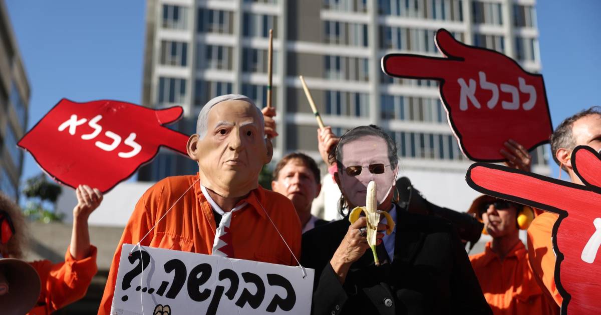 Netanyahu pide al presidente de Israel el indulto en su juicio por corrupción