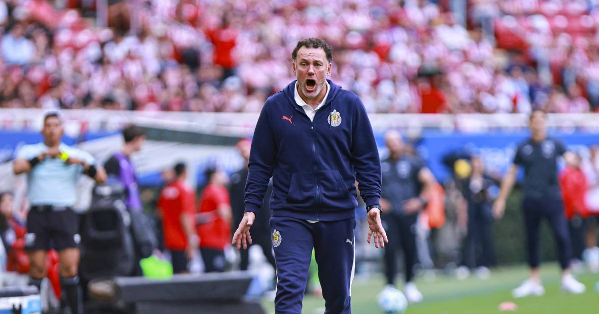 Tiembla Milito: Chivas enfrenta bajas importantes antes del duelo ante Cruz Azul