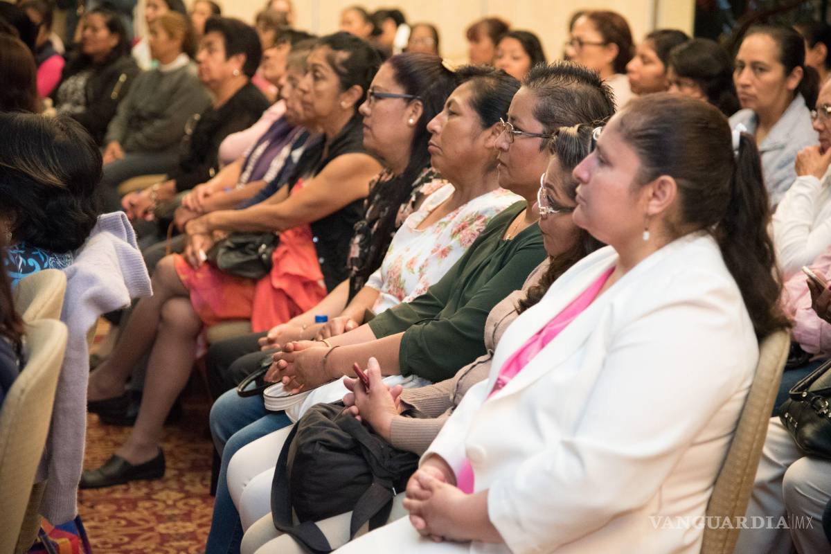 Mexicanas trabajaron el doble de tiempo, pero en actividades no remuneradas