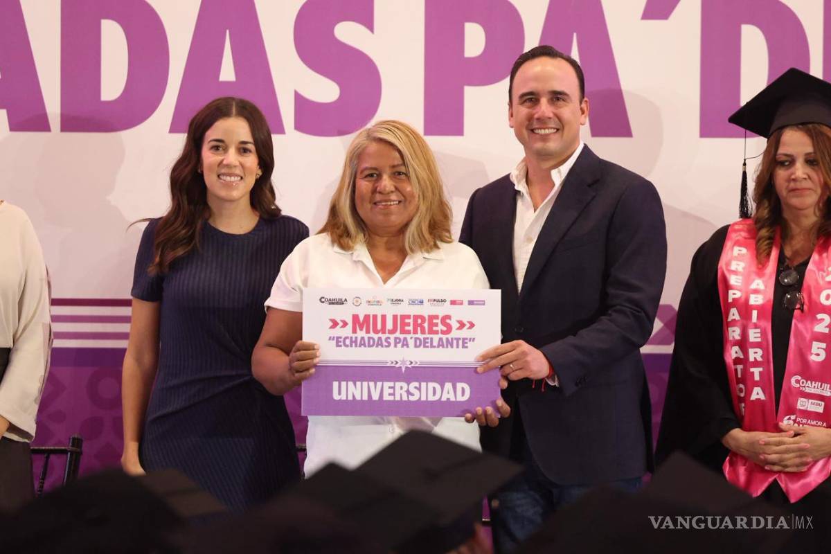 Se gradúan de preparatoria 659 ‘Mujeres Echadas Pa’ Delante’ en Coahuila