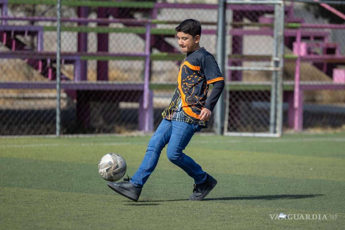 $!Mario González asistió al Juego de Leyendas 2026 en el Estadio BBVA como parte de una comitiva de niñas y niños beneficiados por programas deportivos municipales.