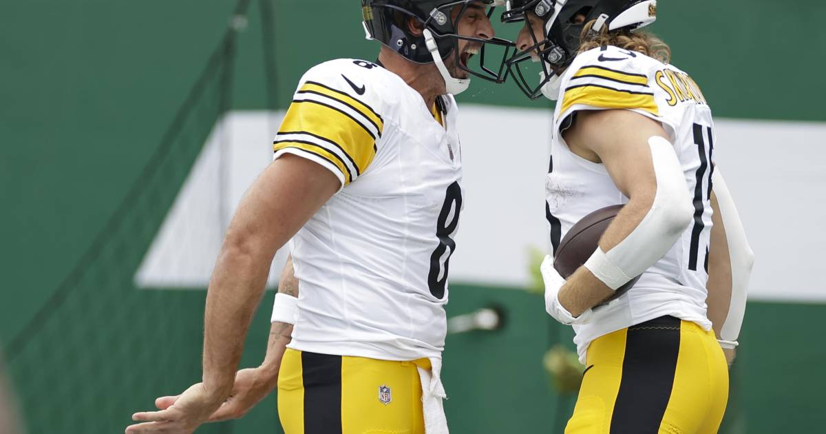 Aaron Rodgers debuta con cuatro touchdowns y Steelers vencen a Jets en duelo cardíaco