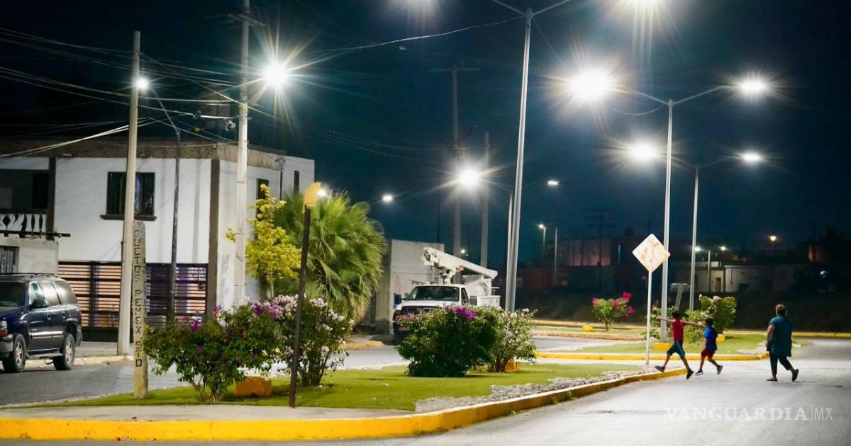 Refuerzan en Ramos Arizpe mantenimiento urbano con jornadas intensivas de iluminación y reparación de calles