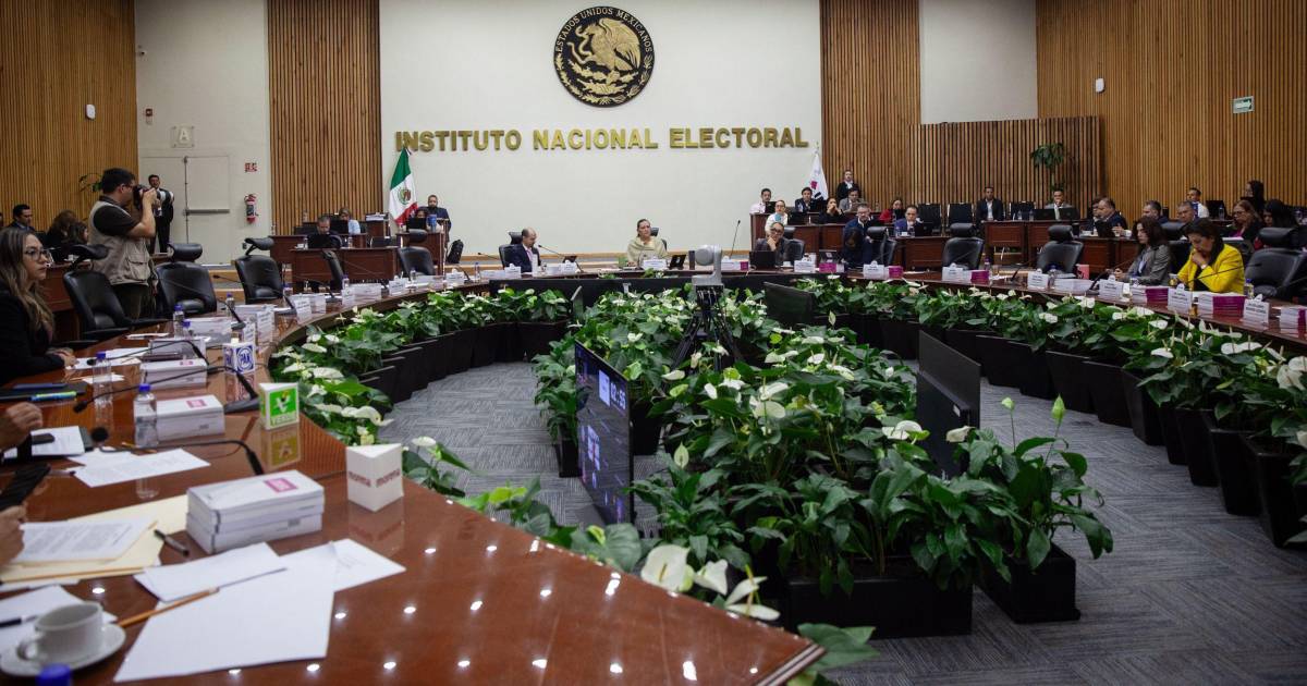 Elegirá INE 46 consejeros electorales de 18 estados, entre ellos Coahuila
