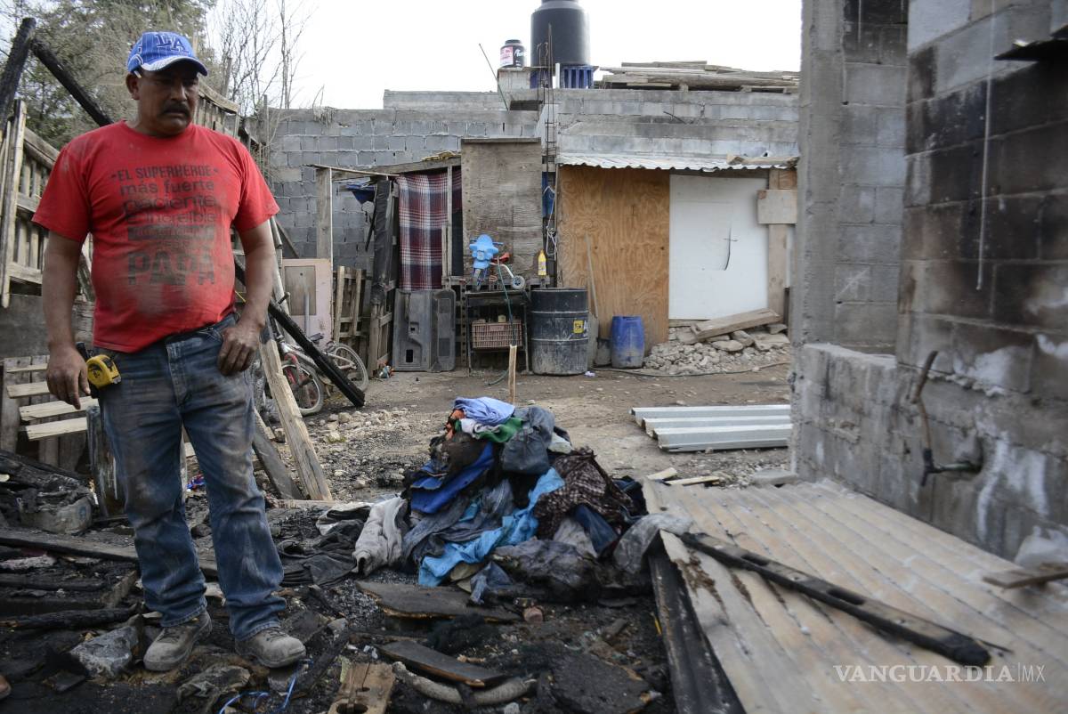 $!Familia de Saltillo pierde todo su patrimonio en 15 minutos por incendio; solicitan ayuda de la ciudadanía