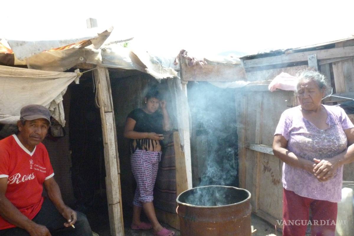 $!Saltillenses de zonas marginadas claman por ayuda al Gobierno para sobrevivir a la cuarentena