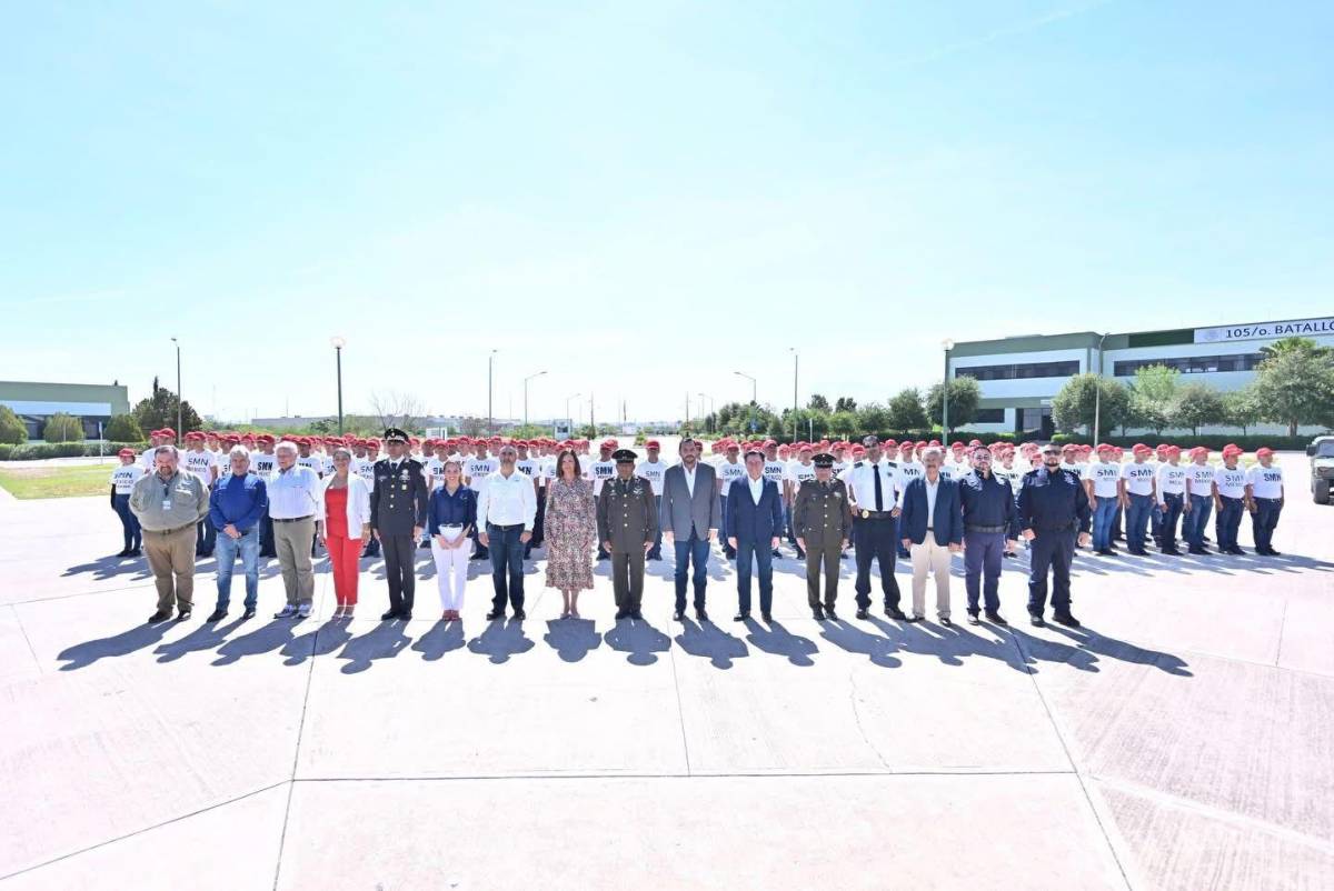 $!Estudiantes del CECyTEC Sur participaron en los honores cívicos realizados para fortalecer valores e identidad nacional.