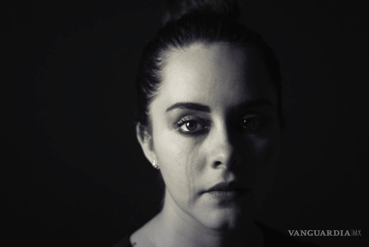 $!Uno de los síntomas es tener pensamientos negativos.