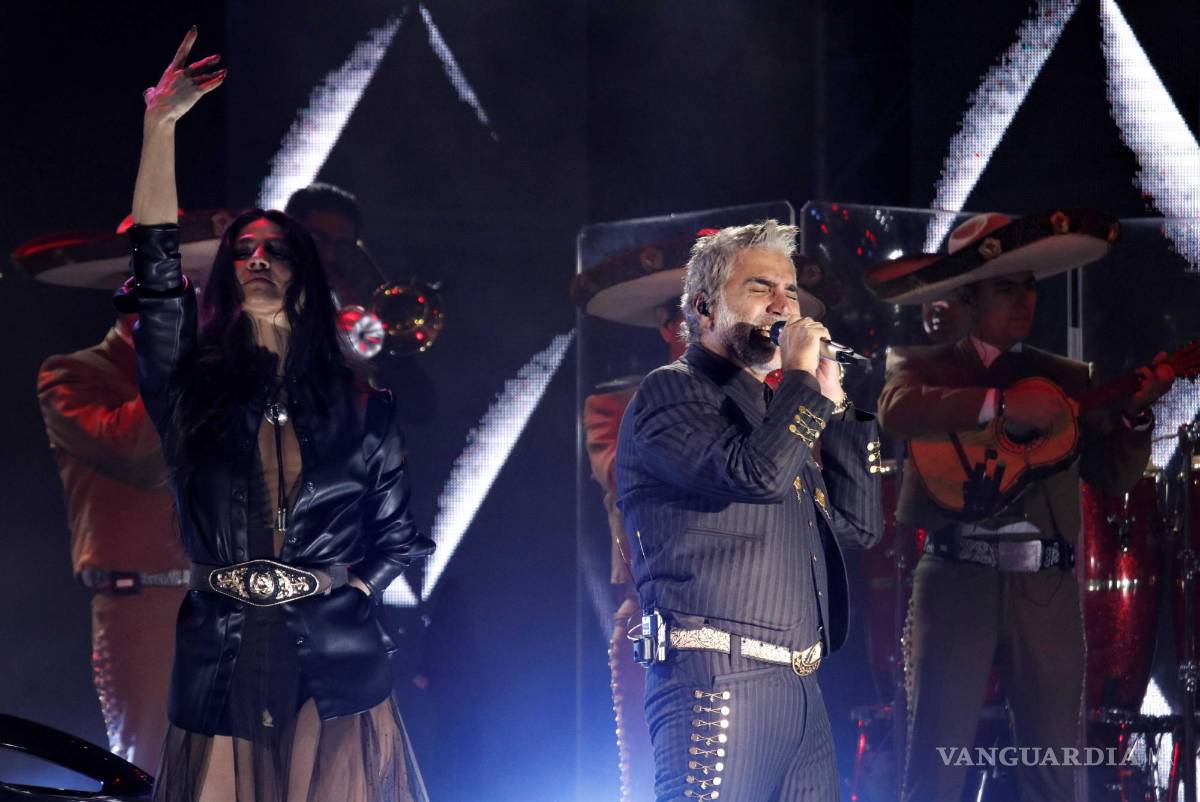 $!El álbum marcó el regreso de Alejandro al género mariachi y le otorgó el Latin Grammy a Mejor Álbum Ranchero/Mariachi además de una nominación al Grammy como Mejor Álbum de Música Regional Mexicana.