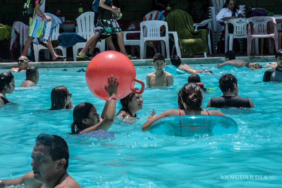 $!Ahuyenta clima templado a bañistas de balnearios de Saltillo