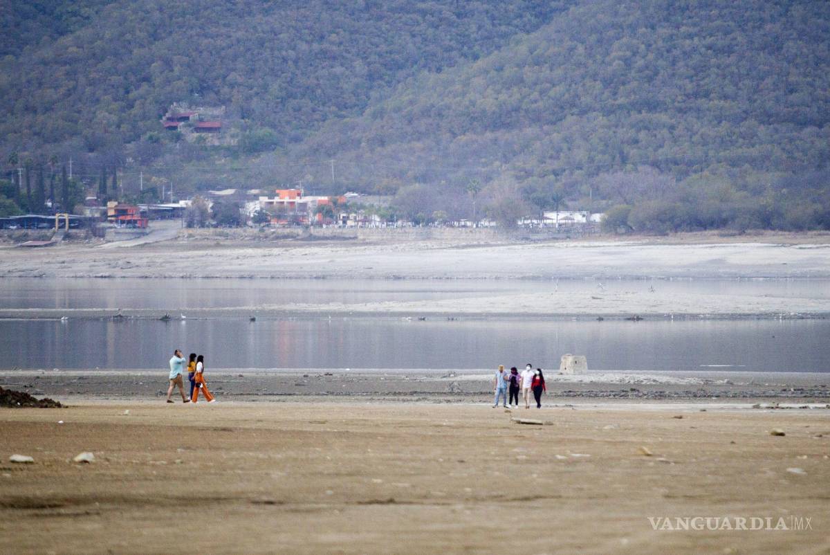 $!Los que están despilfarrando agua y serían sujetos de la colocación de reductores en sus tomas, dijo el funcionario.
