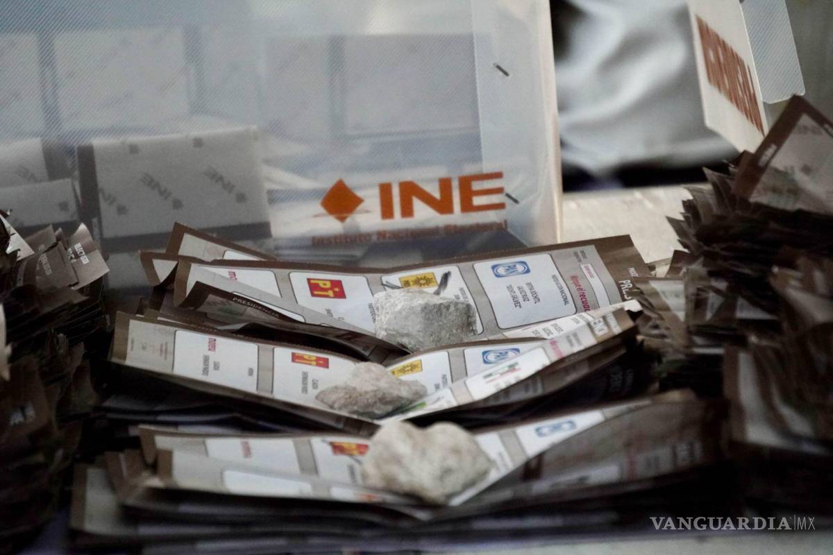 ¡Ni con ayuda! Unos 1.34 millones de mexicanos anularon su voto... superan a los que votaron por PRD