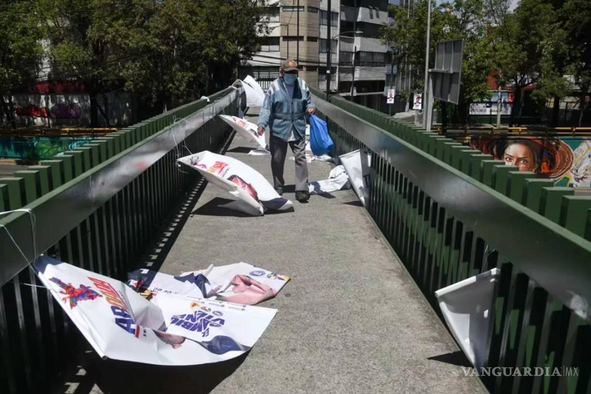 Sacan de las calles de CDMX 164 toneladas de propaganda electoral