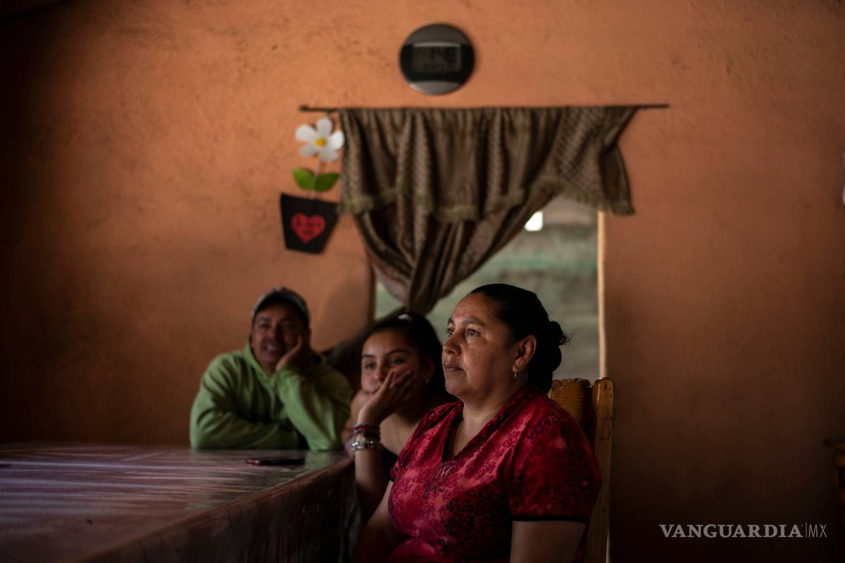 La paralización económica reduce las remesas, el sustento de las familias de migrantes