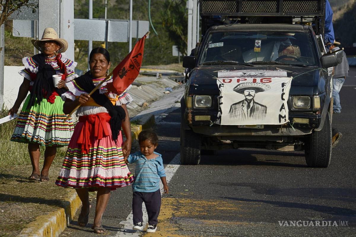 Arriba a Edomex caravana por la libertad de presos políticos