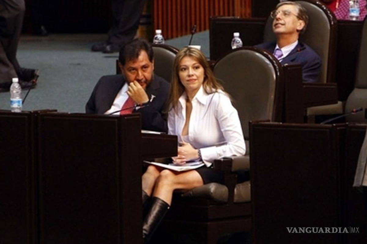 Ex pareja de Noroña lo denuncia por corrupción, lavado de dinero y delincuencia organizada