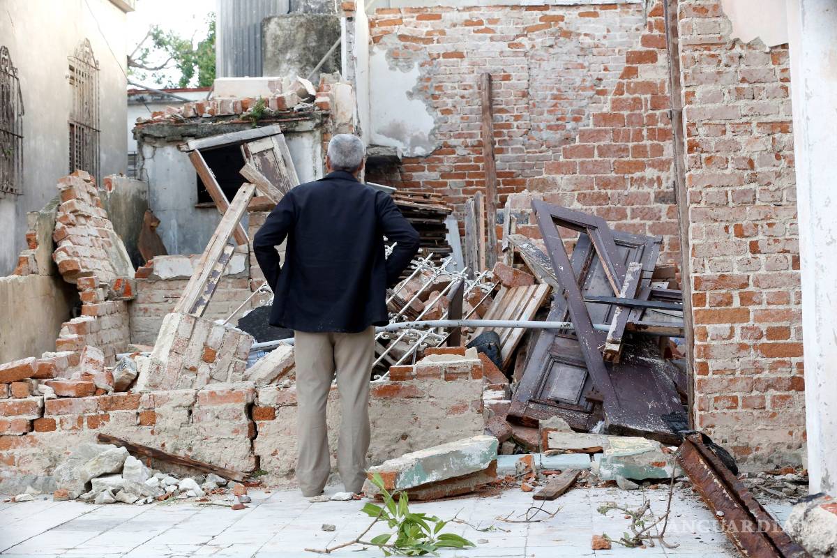 La Habana es golpeada con fuerza por un devastador tornado (fotogalería)