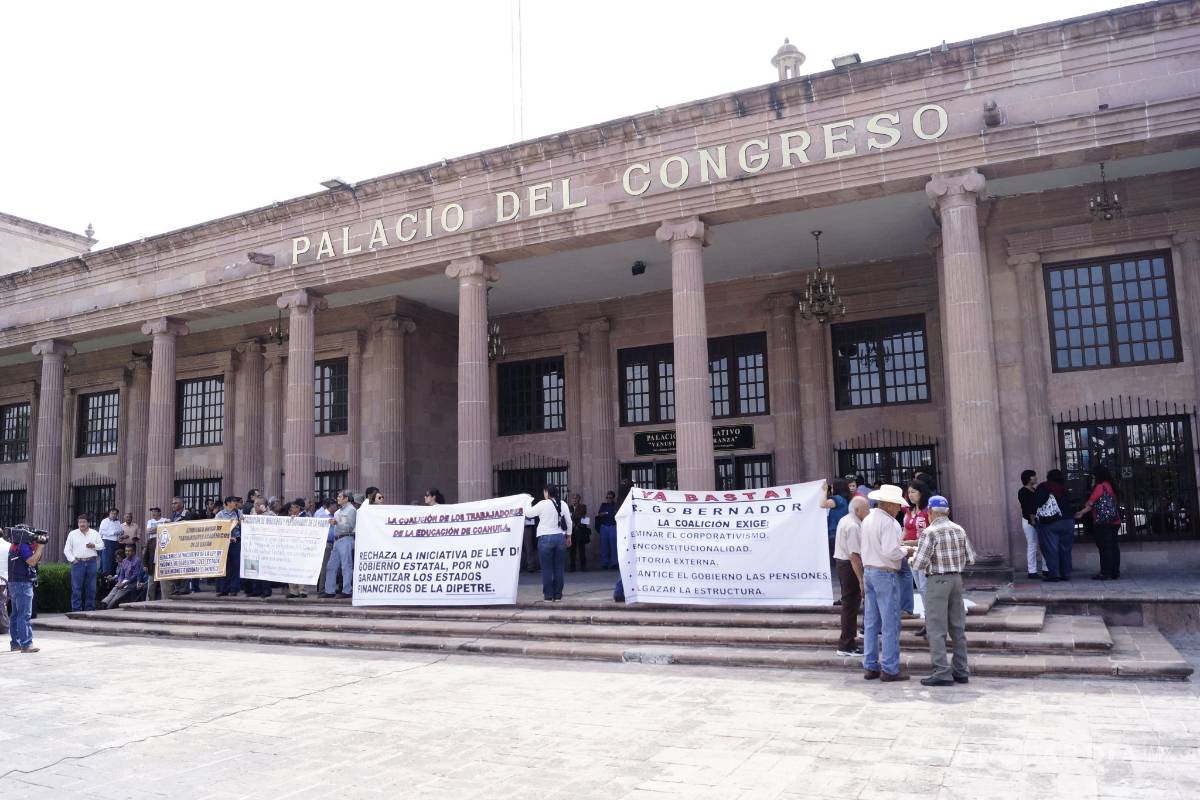 ‘Rebelión’ de trabajadores de la UAAAN y UAdeC; acusan pensionados a la 38 de la quiebra de la Dipetre