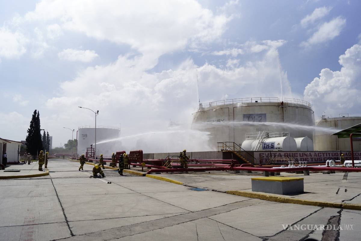 Bastaron 15 minutos para controlar 'incendio' en bodegas de Pemex Saltillo