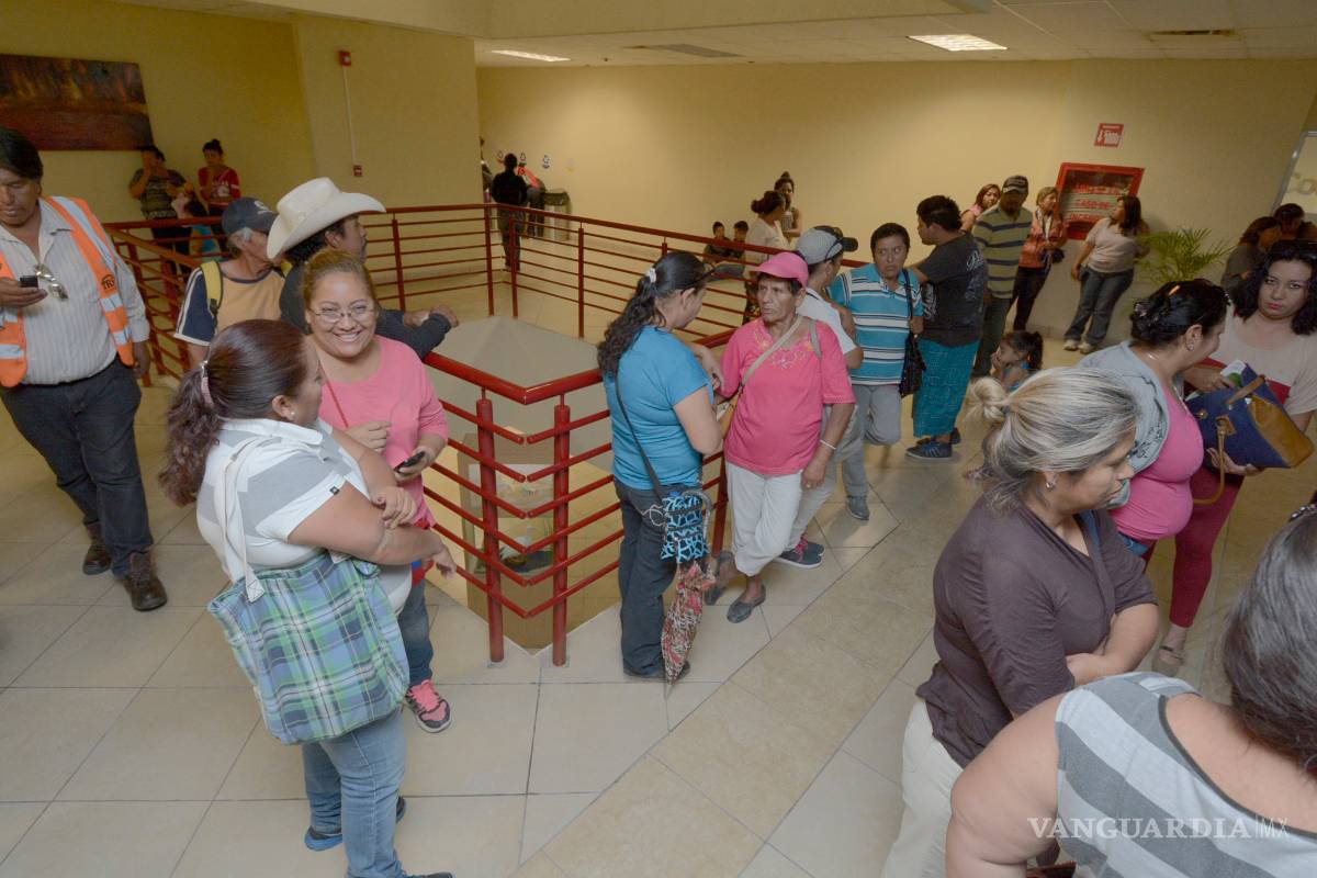 Amenaza Antorcha Campesina con plantón afuera del Palacio de Gobierno de Coahuila