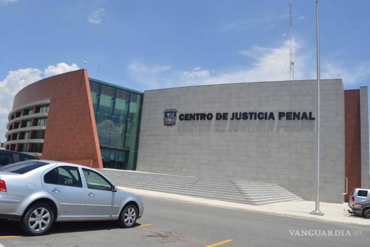 Va a juicio acusado de abusar de sus hijastros