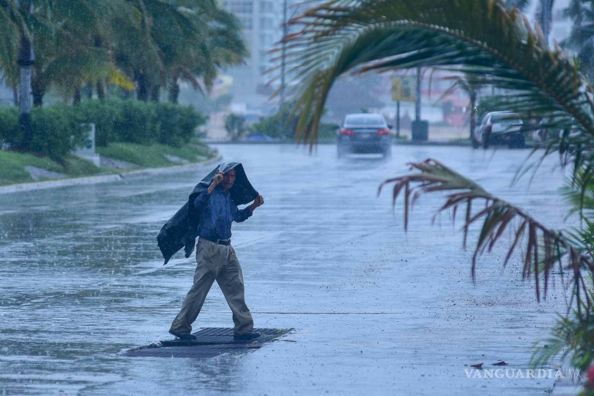 Monzón mexicano, onda tropical y canales de baja presión azotarán con lluvias intensas a estas regiones