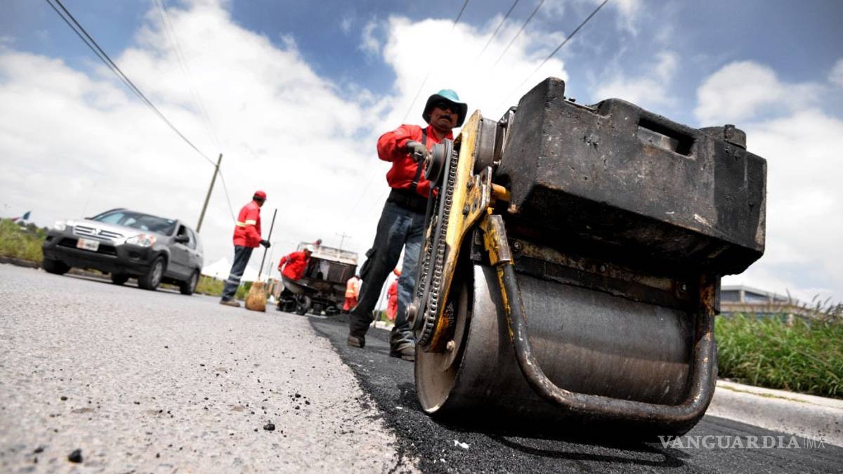 En Saltillo por desabasto de asfalto se frenan labores de bacheo