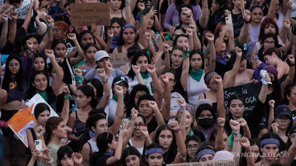 8M: Entre el dolor y la rabia con el grito de “Ni una más” miles de mujeres toman las calles en México (fotos)