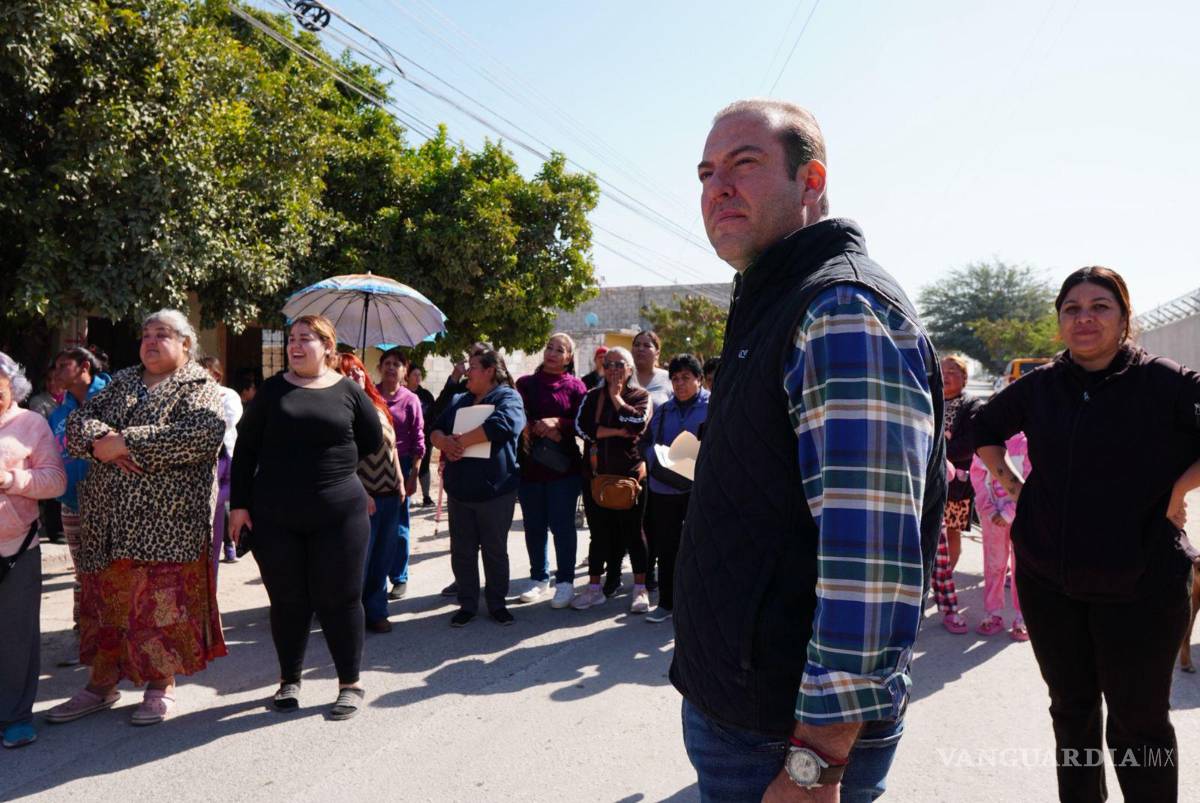 $!Habitantes mostraron preocupación por posibles inundaciones debido a la obra que altera el flujo natural del agua.