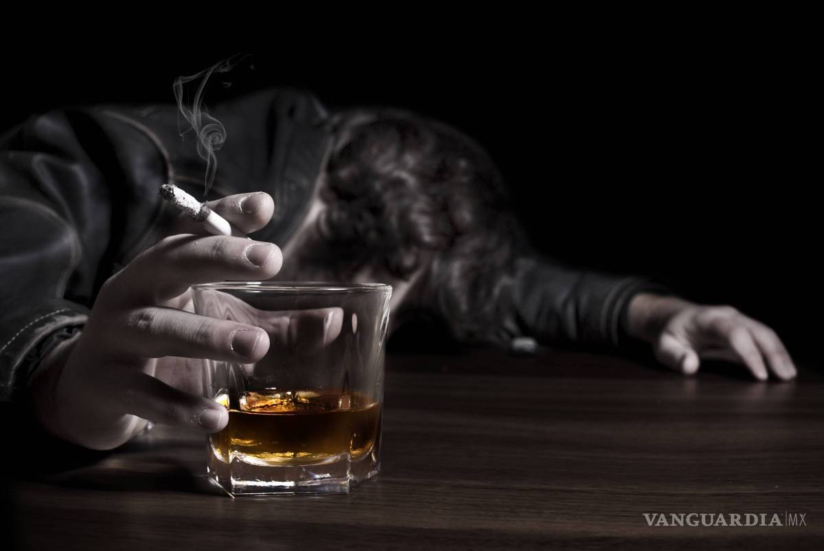 $!Comer a cualquier hora y desvelarse pueden desarrollar adicciones