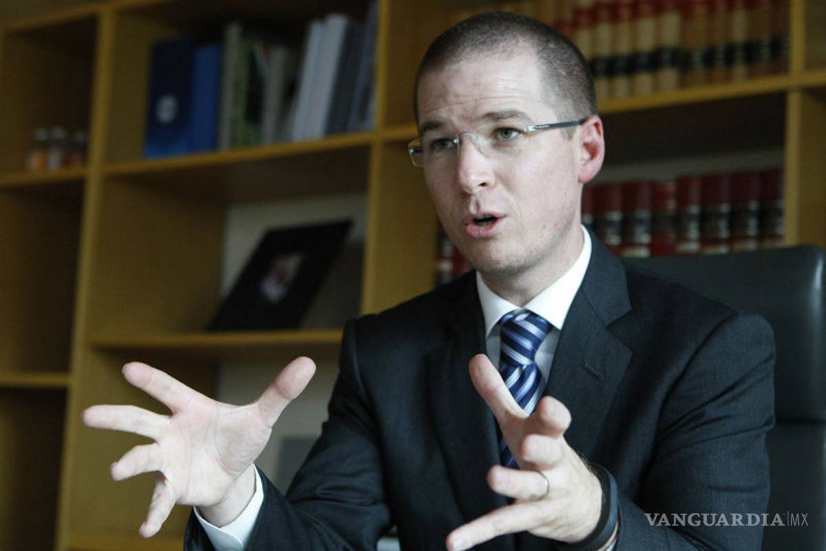 PGR investiga desde 2017 a Ricardo Anaya por lavado de dinero