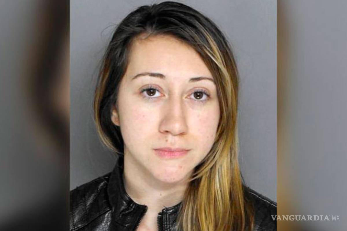 Maestra se grabó teniendo relaciones con alumno menor, la condenan a prisión