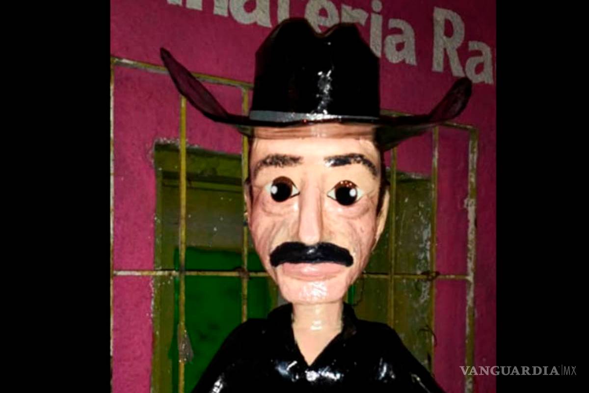 Crean piñata de Sergio Goyri tras polémica por Yalitza Aparicio (Fotos)