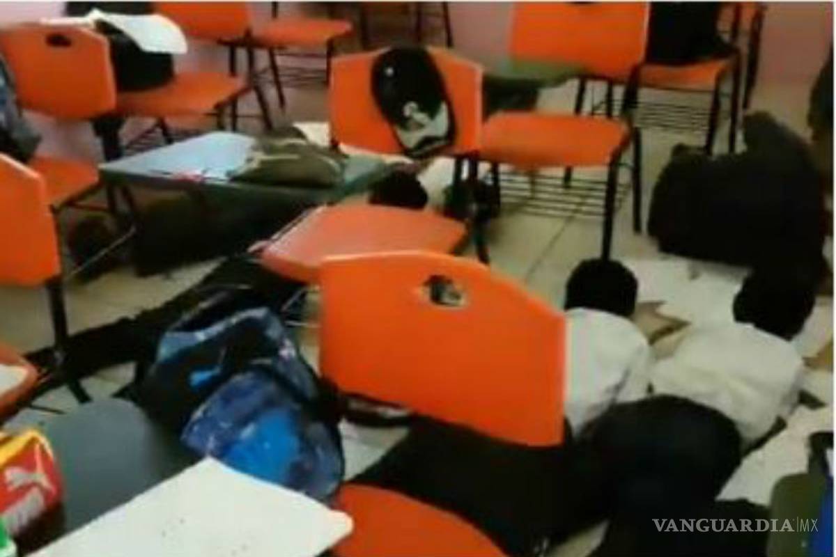 Terror en salón de clases, niños se tiran al piso para cubrirse de balacera en Nuevo Laredo