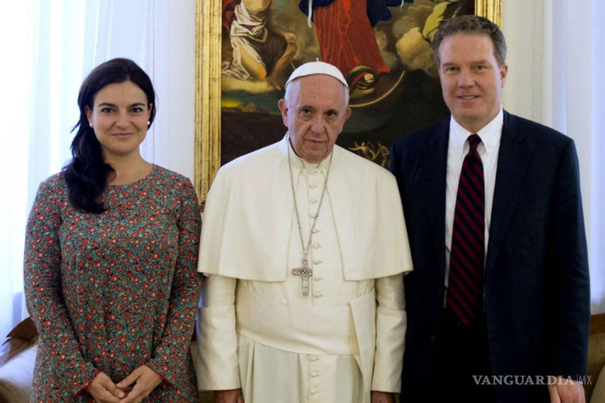 Directivos de la sala de prensa del Vaticano presentan renuncia