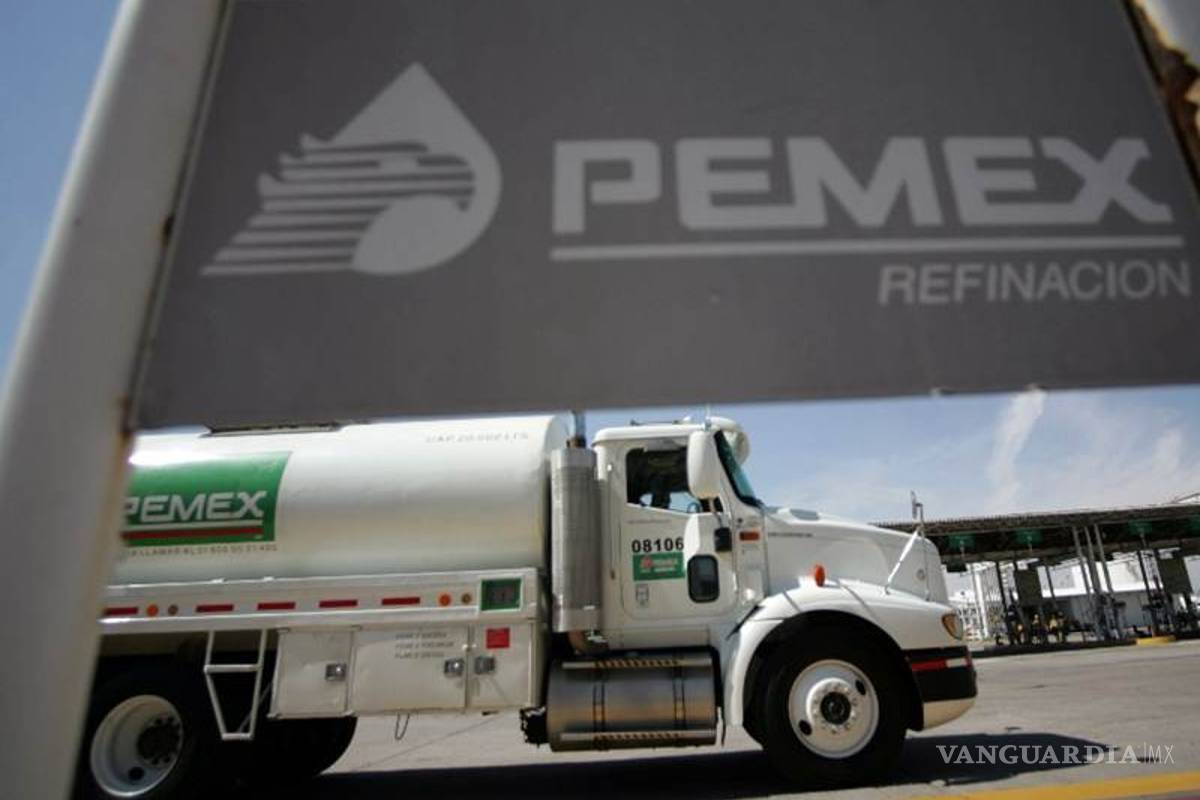 Proponen contadores ceder el remanente para Pemex