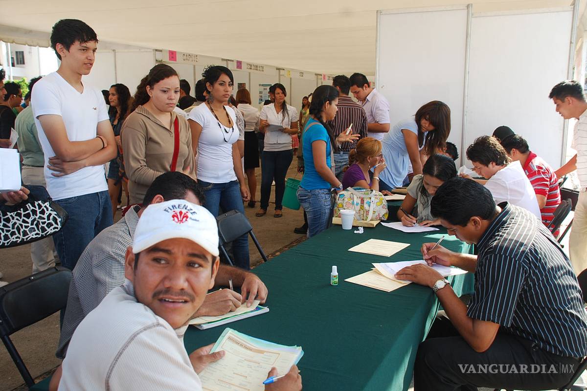 Ofertaron 400 vacantes durante feria del empleo en Piedras Negras