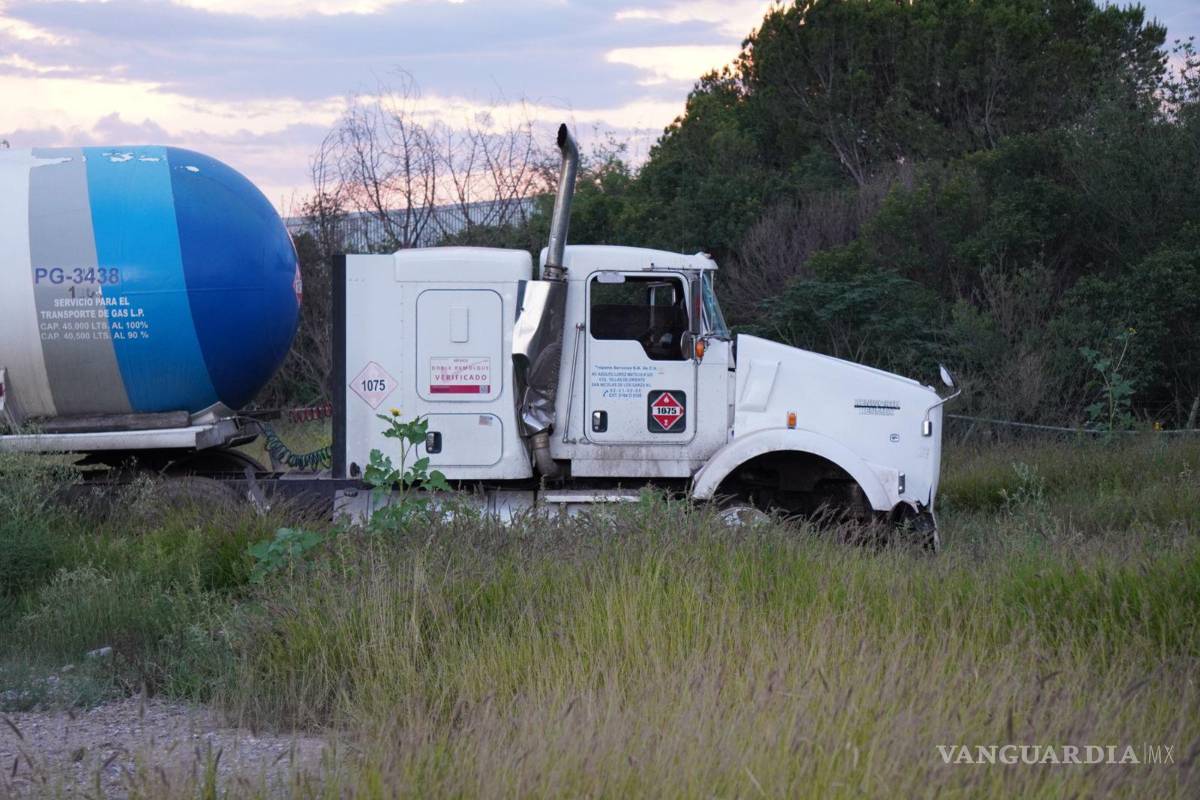 Provoca accidente pipa de gas en la Saltillo–Torreón tras huir de choque
