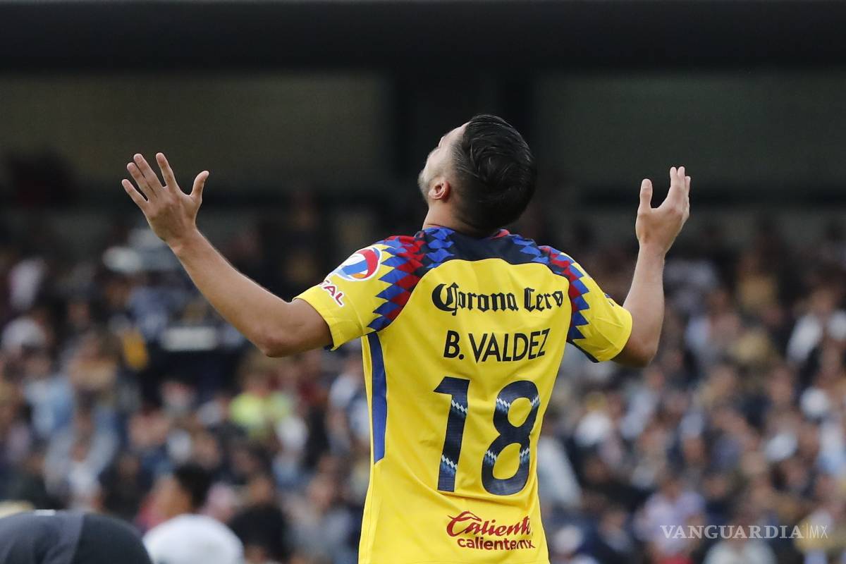 América pone un pie en semifinales, golean a los Pumas