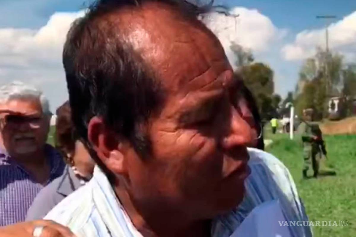 Entre lágrimas, padre busca a su hijo tras explosión en ducto de Pemex en Hidalgo (Video)