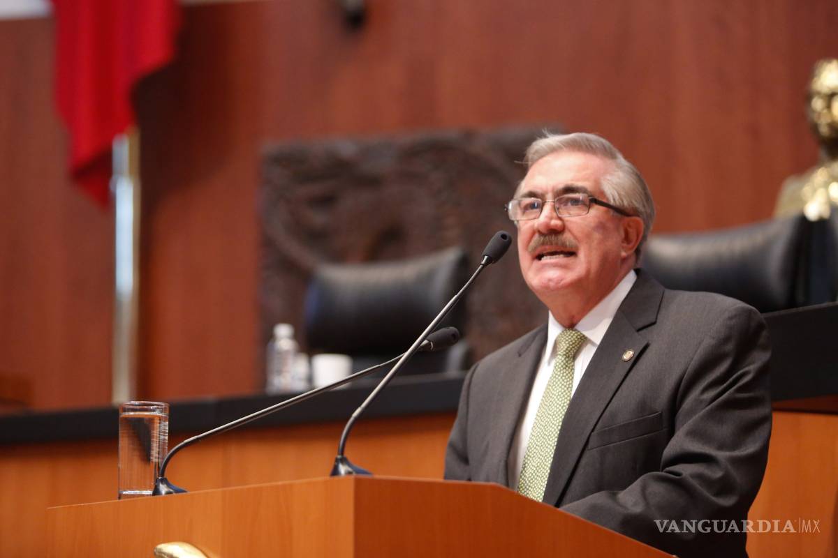 ‘Si hacen un muro, que no sea en México’, advierte Senador por Chihuahua