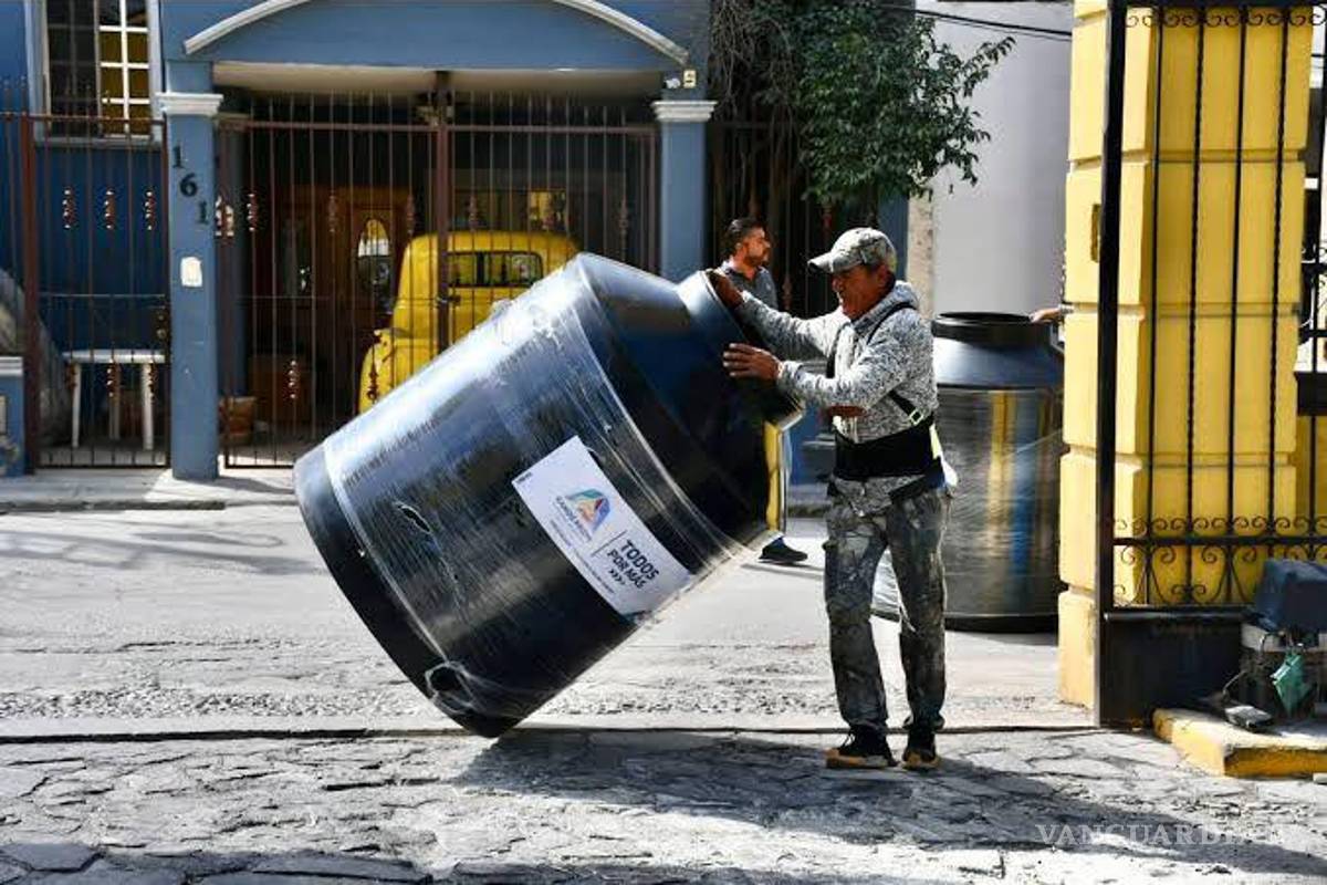 $!A través del programa Tinacos a Bajo Costo, el Gobierno Municipal fortaleció la seguridad hídrica en cientos de hogares de Ramos Arizpe.
