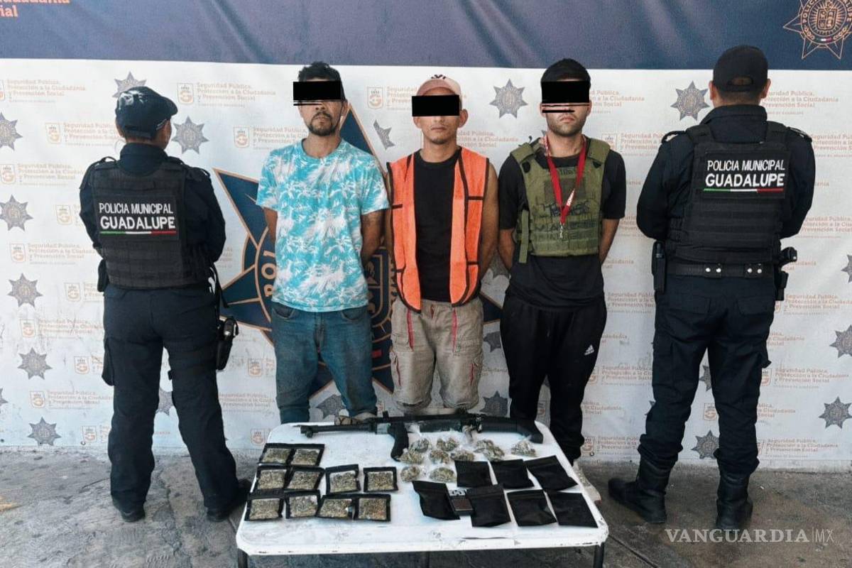 Policía de Nuevo León desarticula banda dedicada al robo y narcomenudeo; detienen a 3 hombres