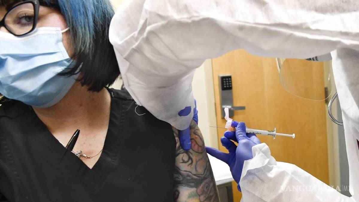 Costo de vacuna contra COVID-19 no rebasará 4 dólares, promete AstraZeneca