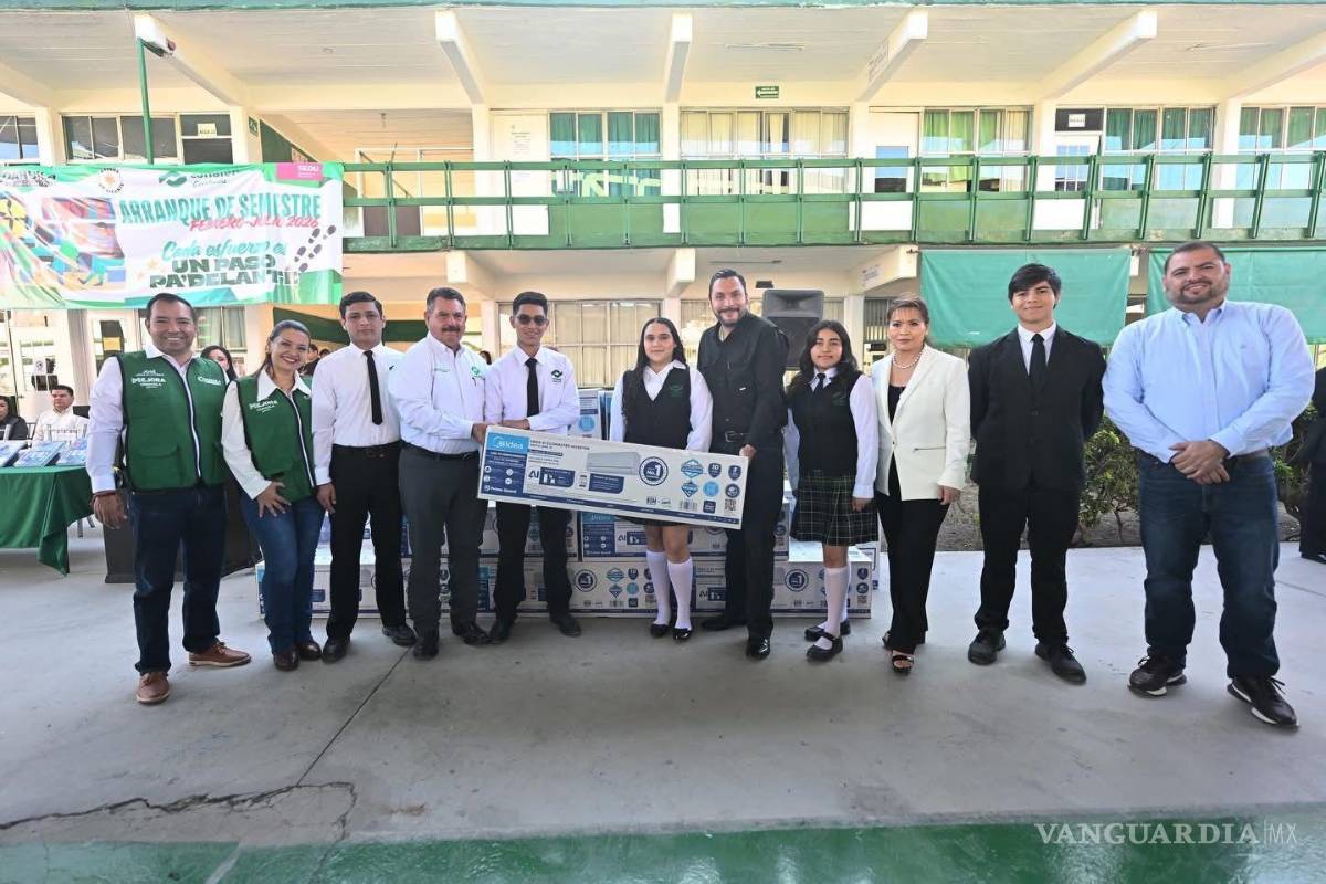 $!Más de 700 estudiantes del Conalep Monclova fueron beneficiados con el nuevo equipamiento para mejorar sus condiciones de aprendizaje.