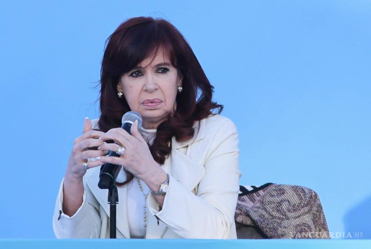 $!La expresidenta de Argentina Cristina Fernández de Kirchner como su hijo Julio De Vido siguen bajo investigación judicial por otras causas de corrupción.