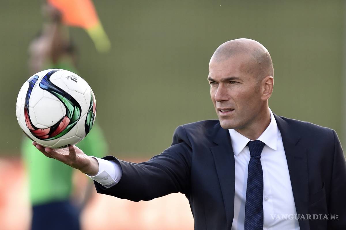 Zidane confirma su renovación con el Real Madrid