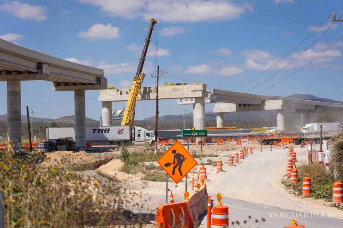 Supervisa Samuel García obras de Carretera Interserrana en Nuevo León
